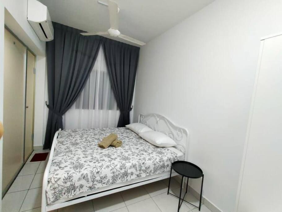 Ss Condostay Residensi Lili, Nilai Nearby Klia, Usim - Infinity Pool, Wifi, Smart Tv Экстерьер фото