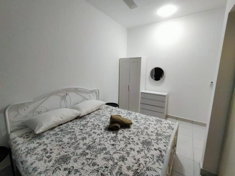 Ss Condostay Residensi Lili, Nilai Nearby Klia, Usim - Infinity Pool, Wifi, Smart Tv Экстерьер фото