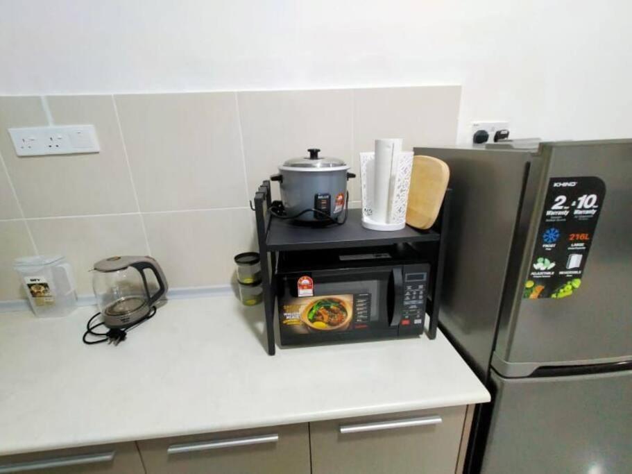 Ss Condostay Residensi Lili, Nilai Nearby Klia, Usim - Infinity Pool, Wifi, Smart Tv Экстерьер фото
